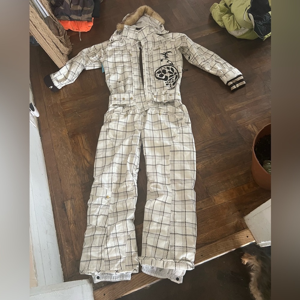 Nórdica woman’s M snowboard/ski suit